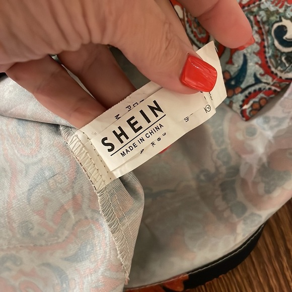 SHEIN multi paisley floral Boho satin feel button down shirt oversized Small - Picture 11 of 11